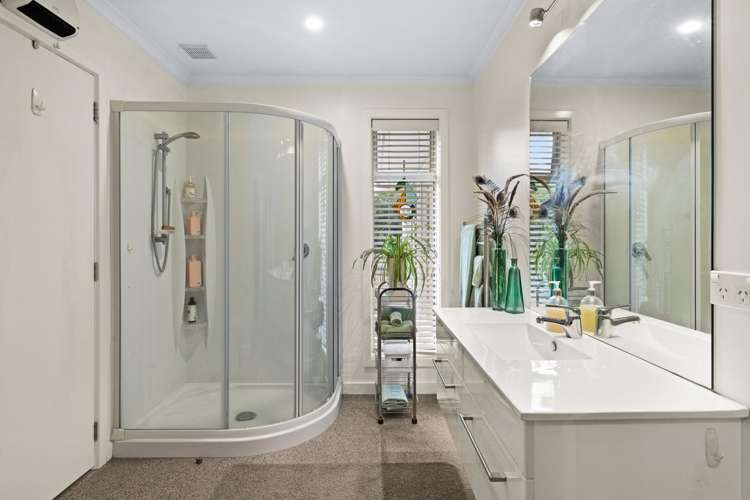 4a Read Crescent Clive_6