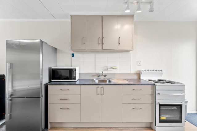 2/68A Ridge Road Howick_4