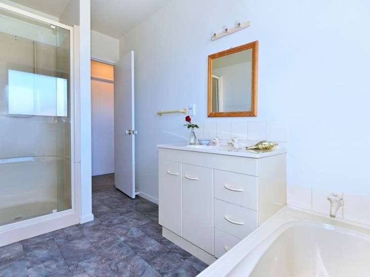 9b Devon Crescent Darfield_9