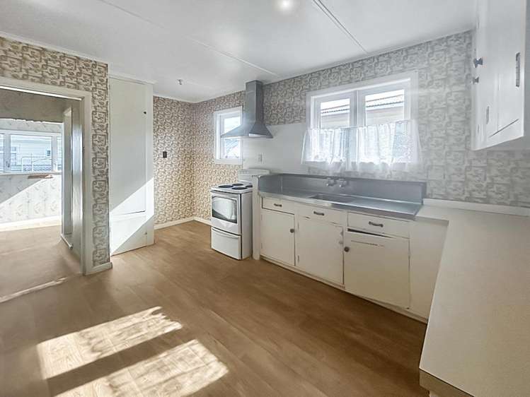 83 Featherston Street 10930_2