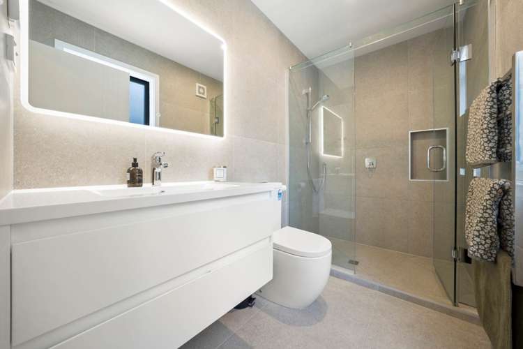 48e Tirimoana Road Te Atatu South_8