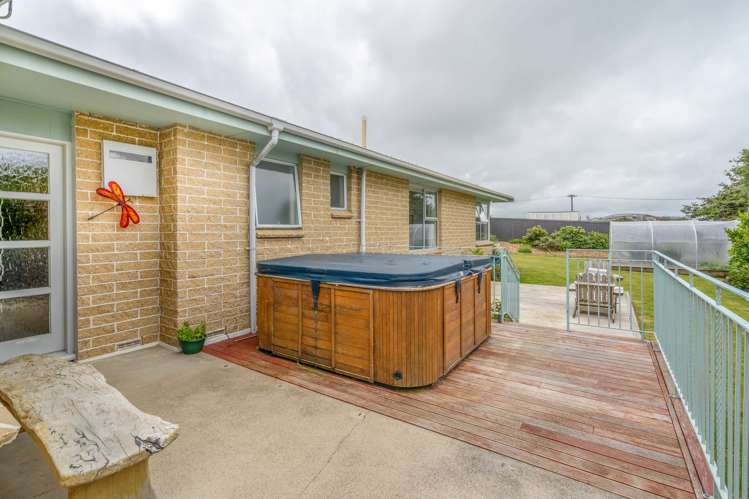 8 Trotter Street Riverton_16