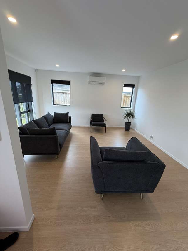 4 Rautahi Street Flat Bush_3