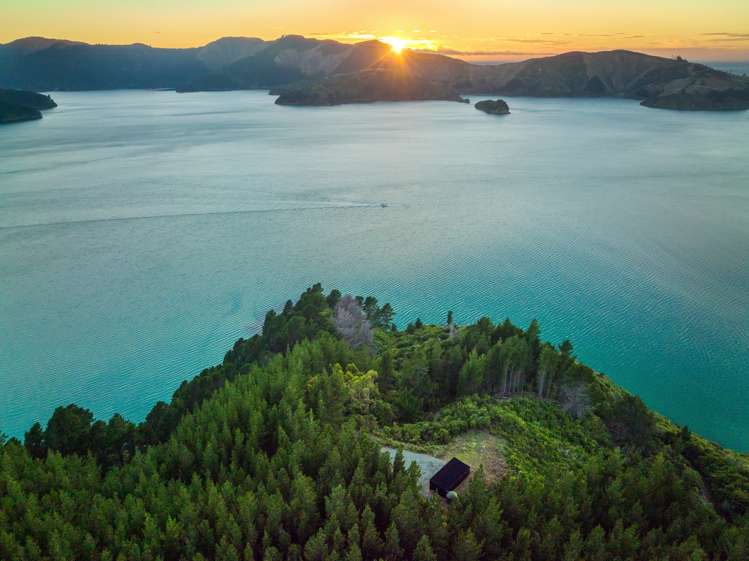 1892 Port Underwood Road Port Underwood_2