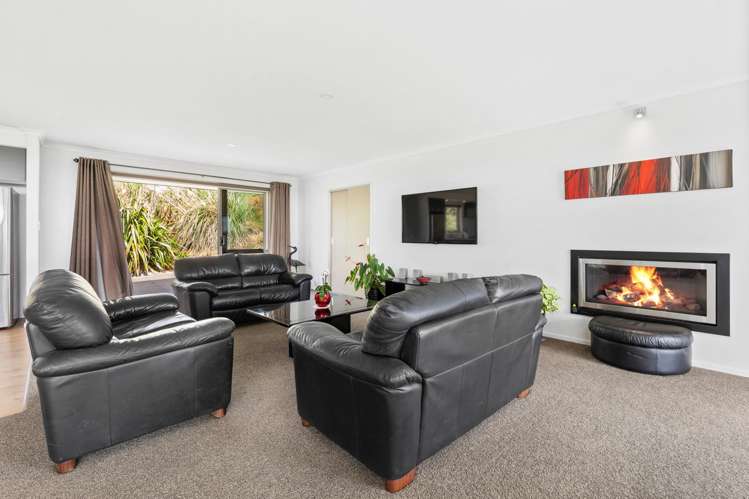 1518 Old North Road Helensville_13
