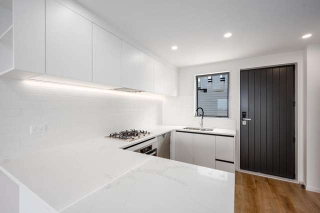 4/737 East Coast Road Browns Bay_3