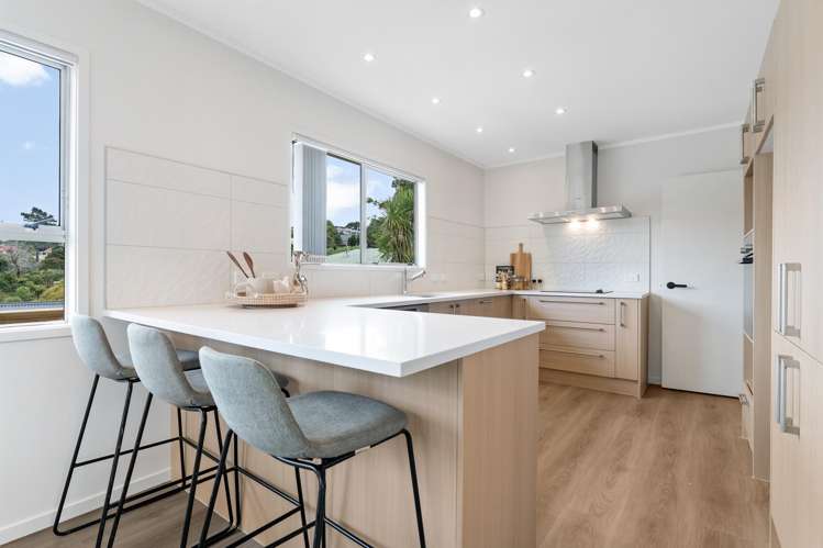 13 Helvetia Drive Browns Bay_4