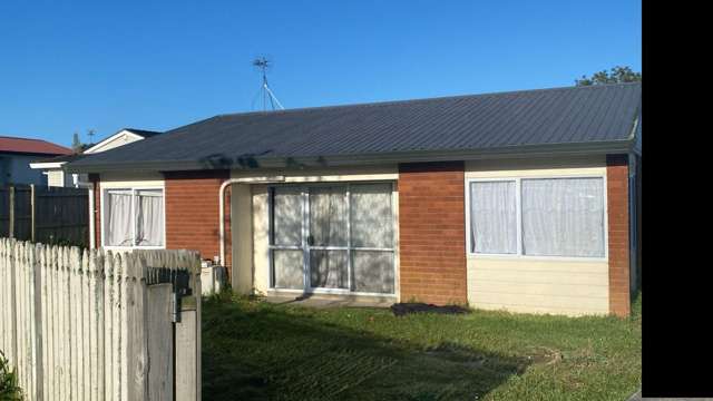 3 bedrooms in Ranui