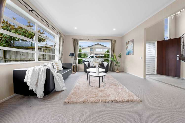 52 Salford Crescent Flat Bush_6