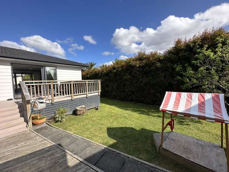 125 Solar Road Glen Eden_17