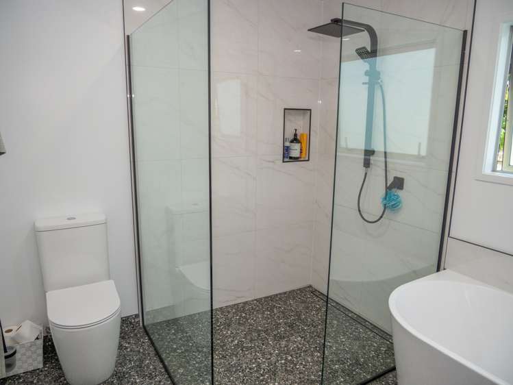 2A Bayside Drive Coopers Beach_18