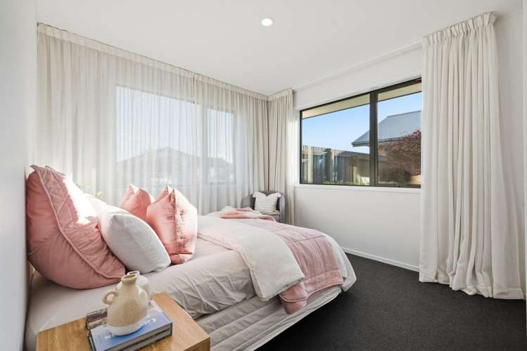 71 Sunline Avenue Lincoln_18