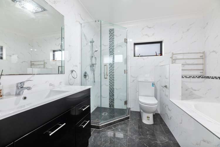 18 Midhurst Avenue Henderson_6