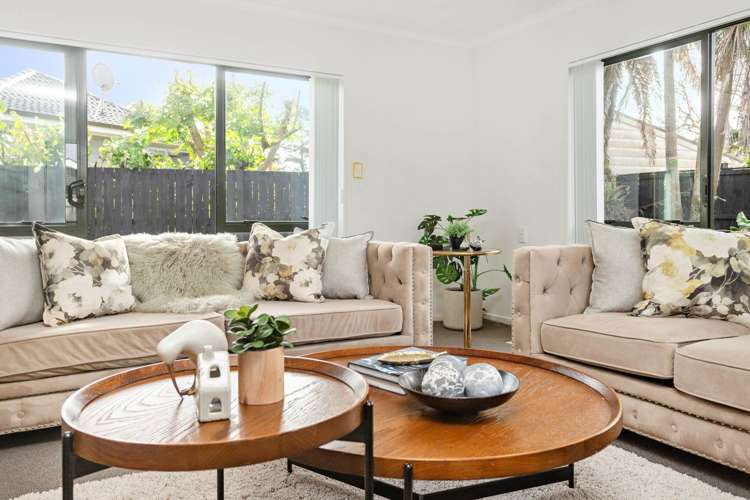 2/47 Carnoustie Drive Wattle Downs_8