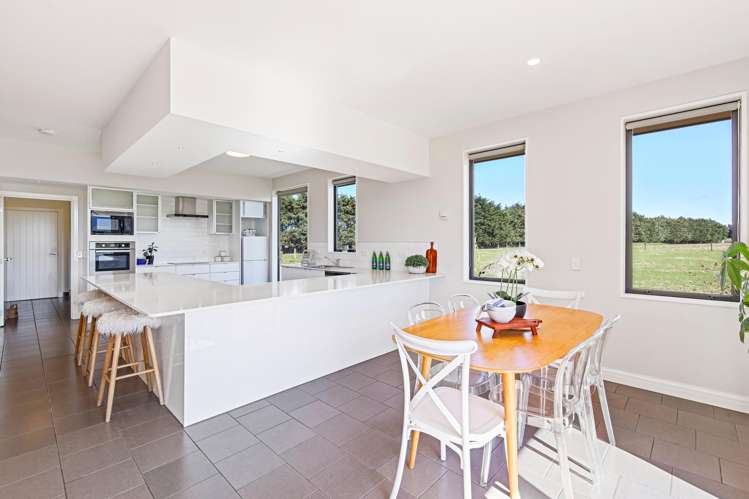 102 Glews Road Cust_7