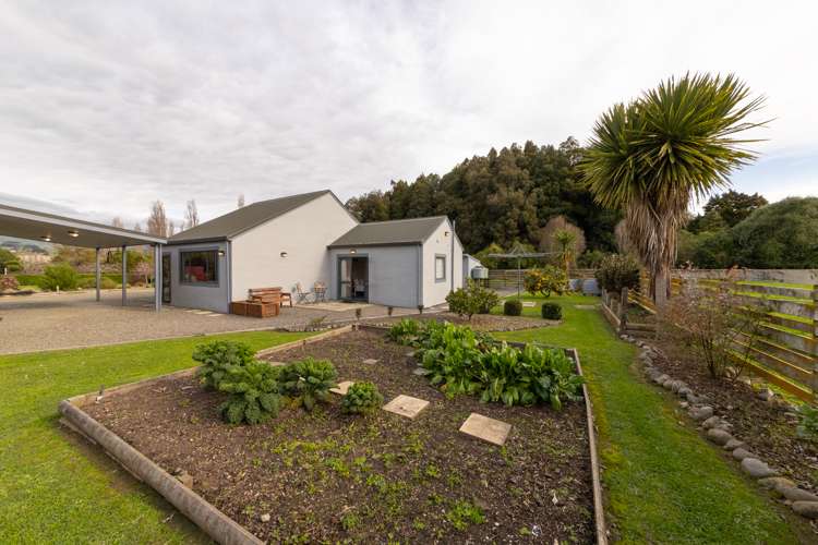 1261 Pohangina Road Pohangina_24