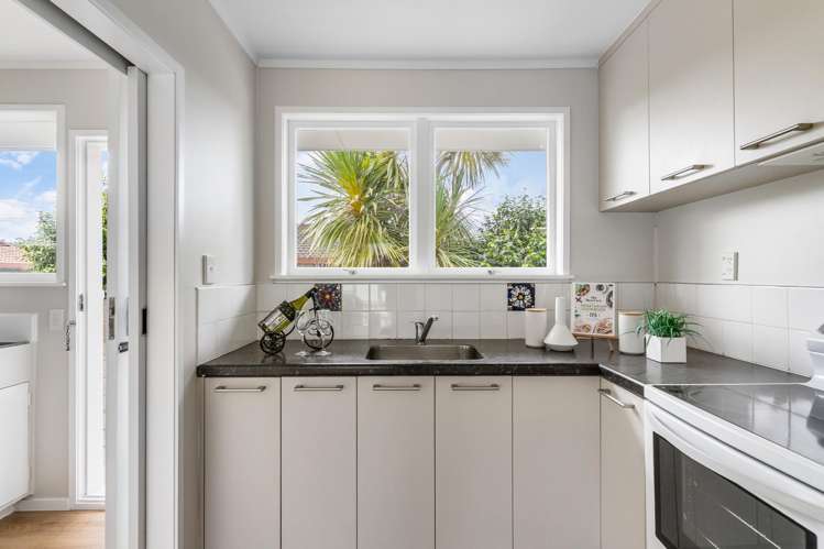 2/45 Howe Street Howick_14