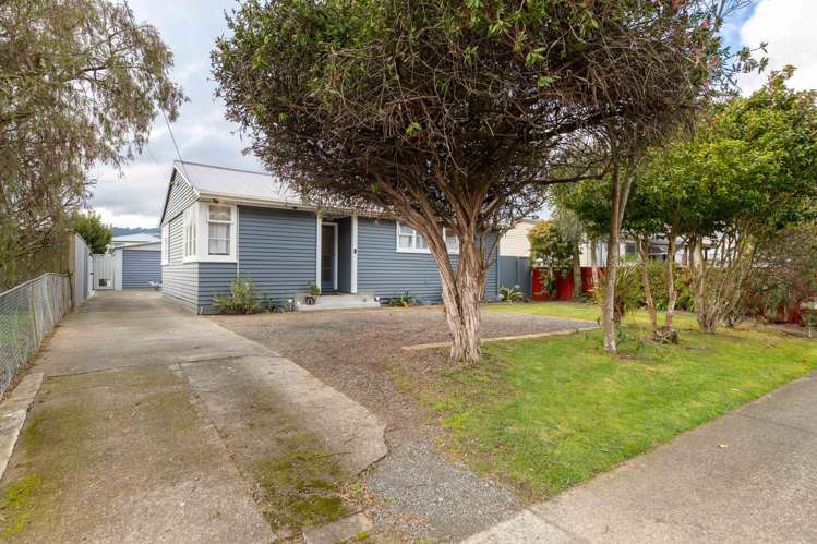 17 Ngata Grove Trentham_17