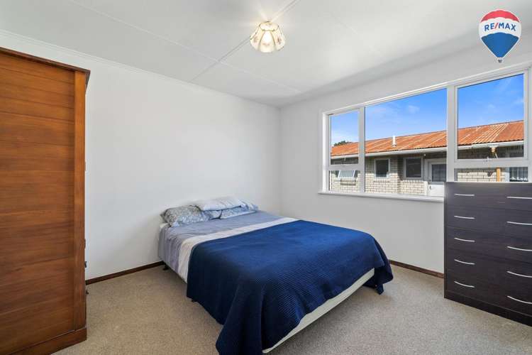 50 Arahura Crescent Waitangirua_11