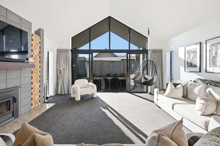 16 Three Kings Court Outram_4