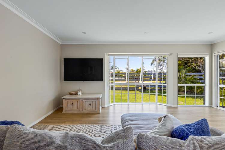 33 Maygrove Drive Orewa_6