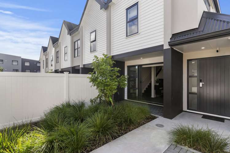 7a Mavis Place Beach Haven_10