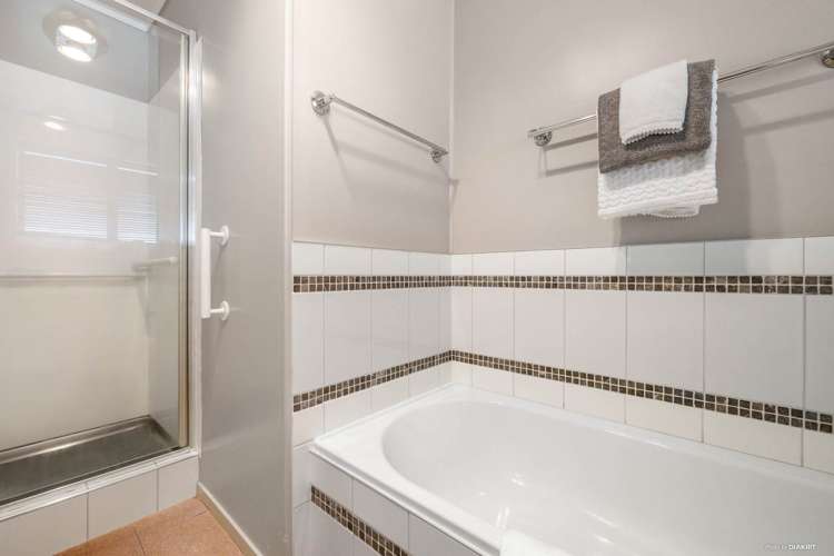 1/5 Ballater Place Highland Park_8