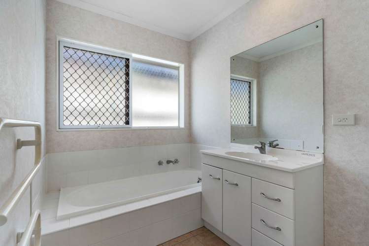 43 Maghera Drive East Tamaki Heights_16