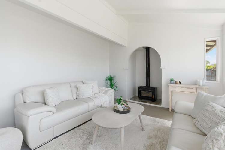 20A Robinson Avenue Holdens Bay_8