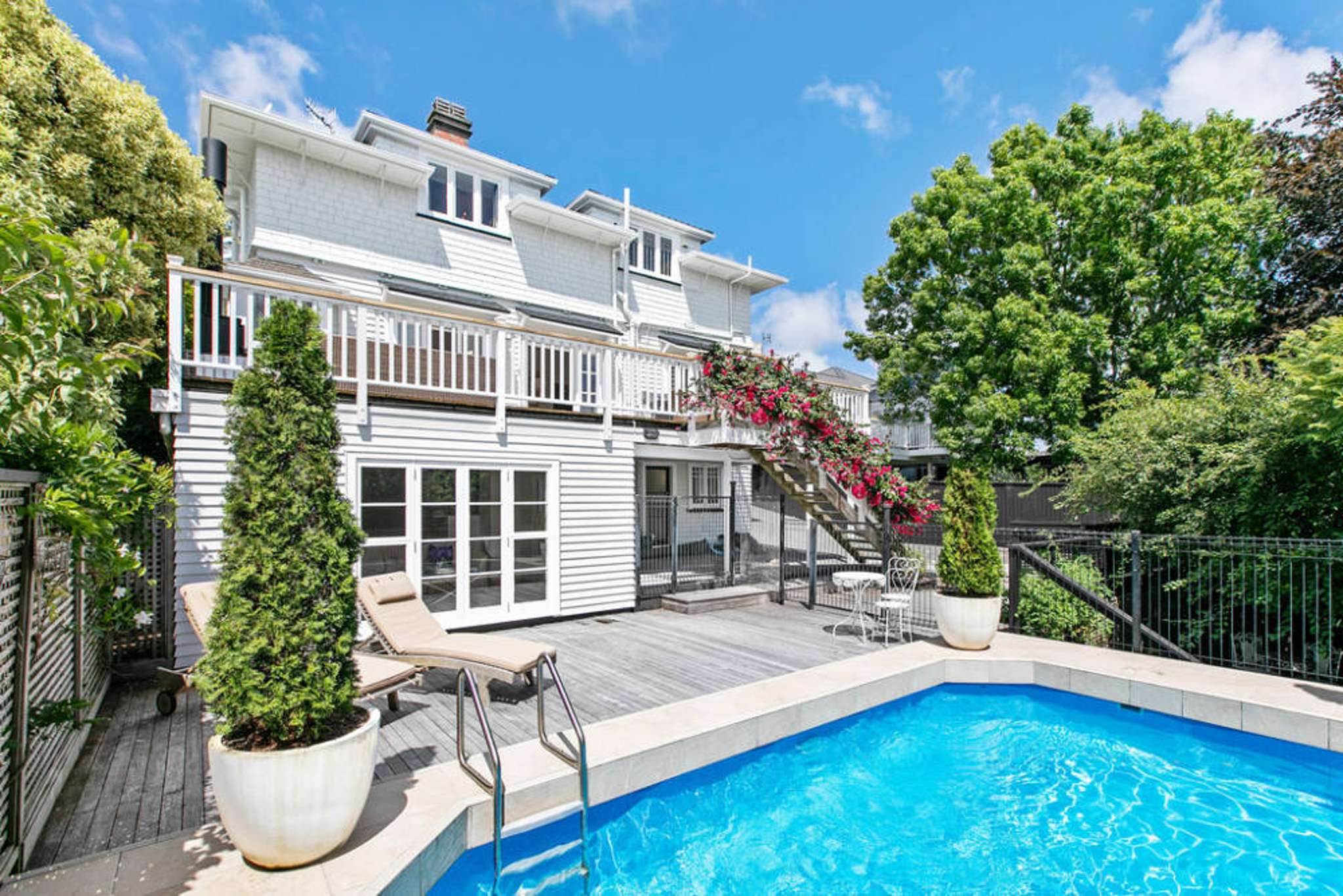 Pools rule! Four grand homes every Aucklander needs to see this weekend