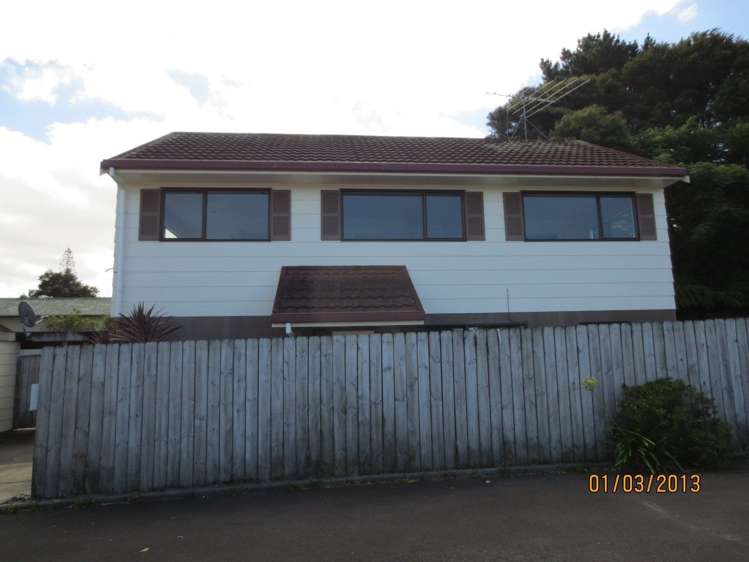 2/532 Whangaparaoa Road Stanmore Bay_1