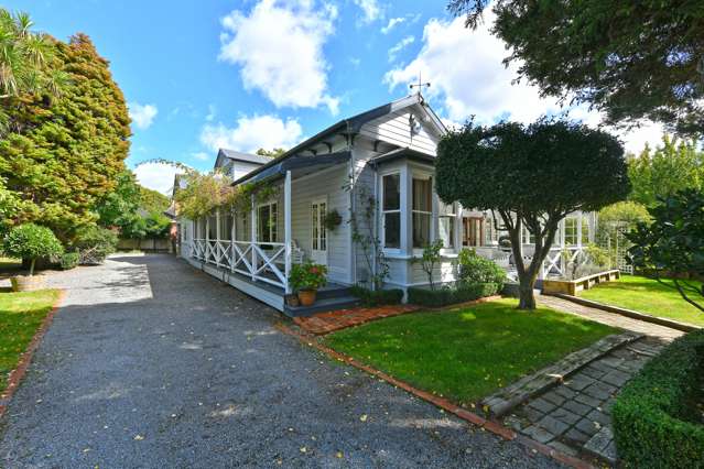 2 Barton Road Heretaunga_1