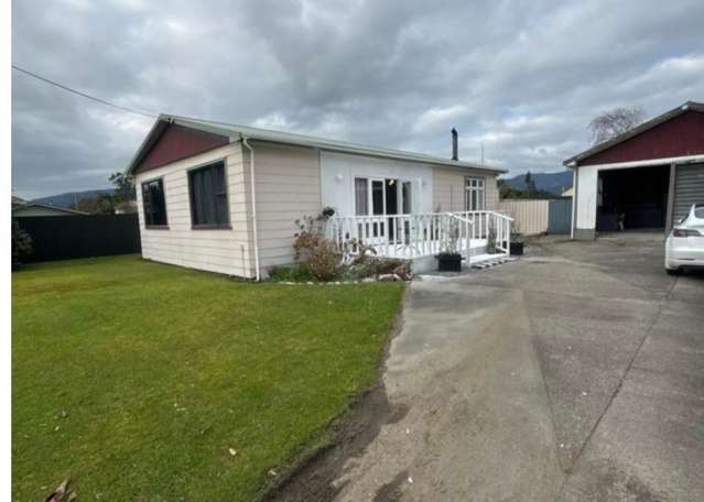 10 Stout St, westport