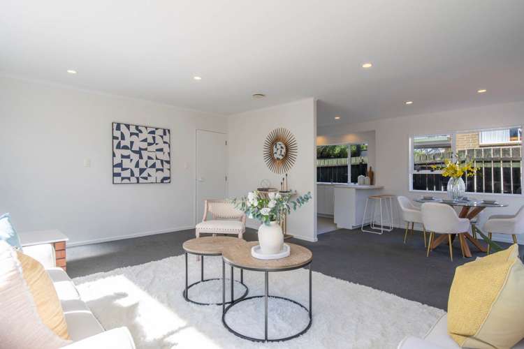 2/8 Kaipatiki Road Glenfield_13