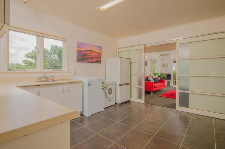 1 Helga Crescent Te Atatu Peninsula_9