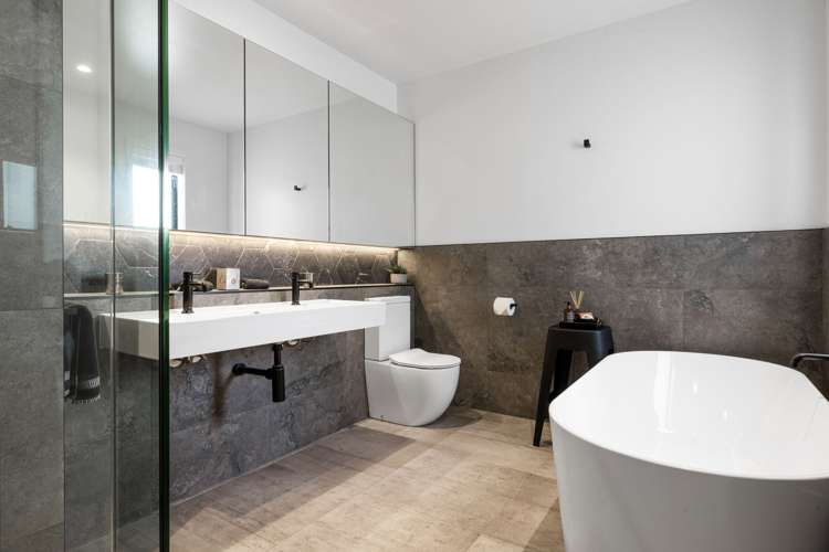 15 Lakewood Lane Cambridge_25