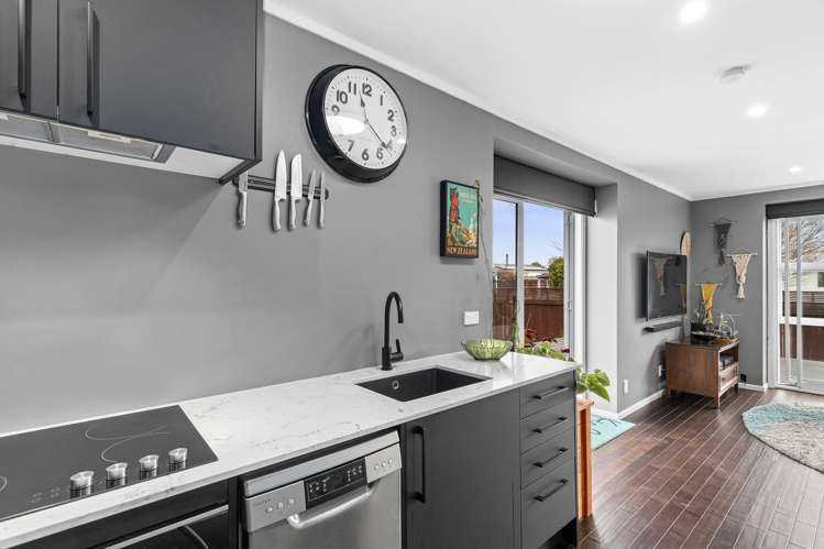 1 Harvard Grove Totara Park_2