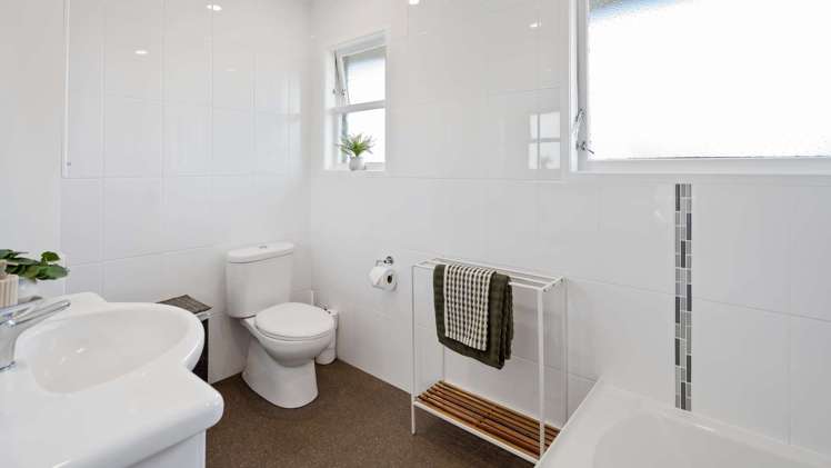 11 Highfield Crescent Brookfield_11