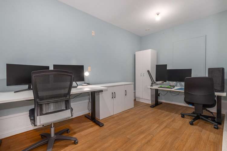 9 Ayr Place Papakowhai_21