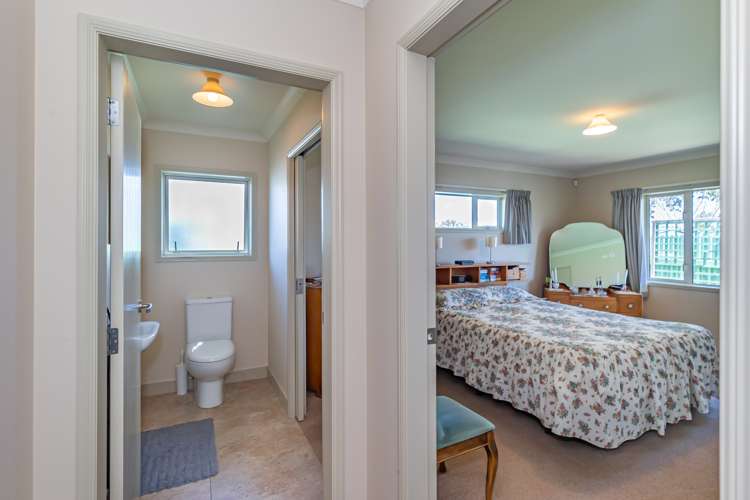 97 Queen Street West Levin_9