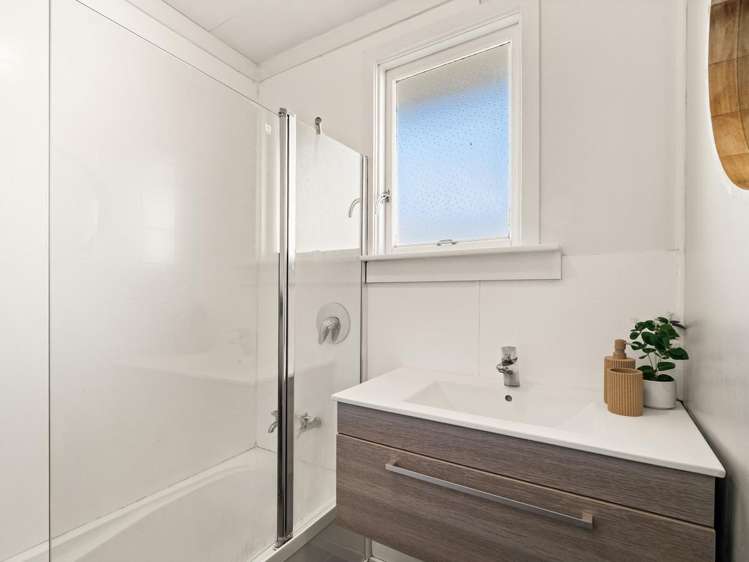 9 Selwyn Street North East Valley_17