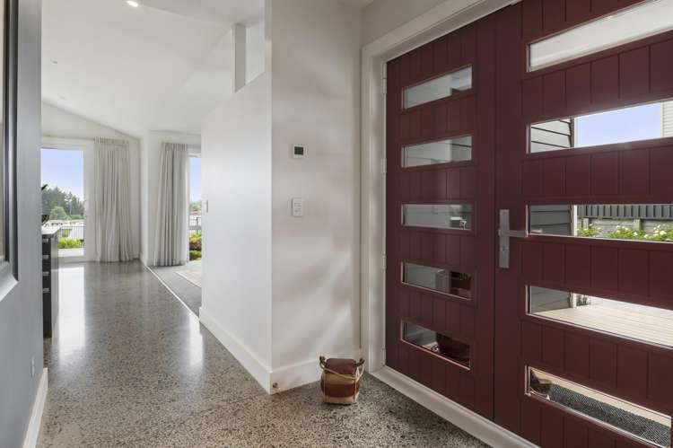 5 Azalea Lane Waipahihi_5