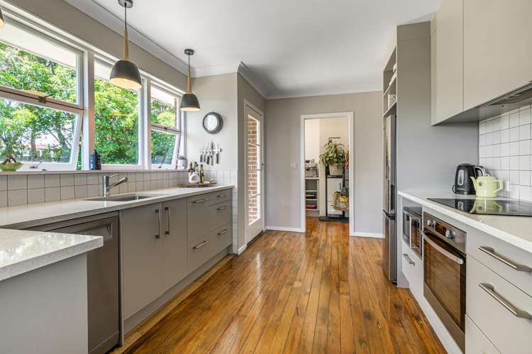 279 Glengarry Road Glen Eden_5