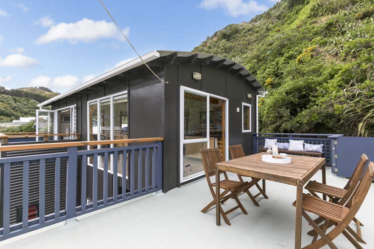 32 Owhiro Bay Parade Owhiro Bay_11