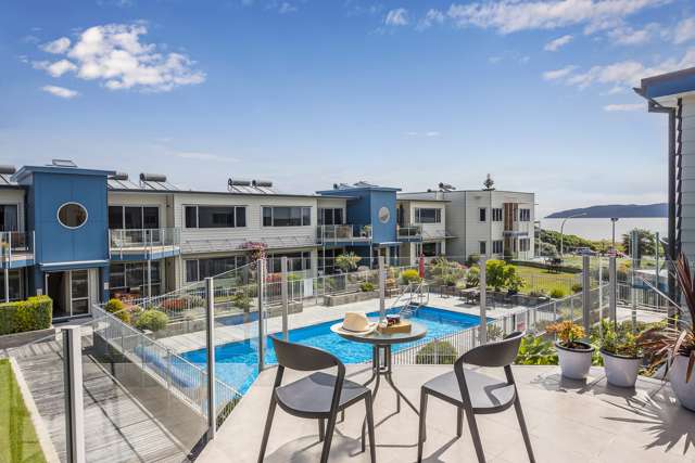 20/4 Seaview Road Paraparaumu Beach_1