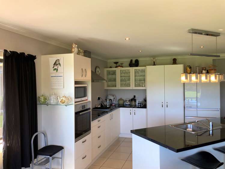 2 Joll Street Waitara_9