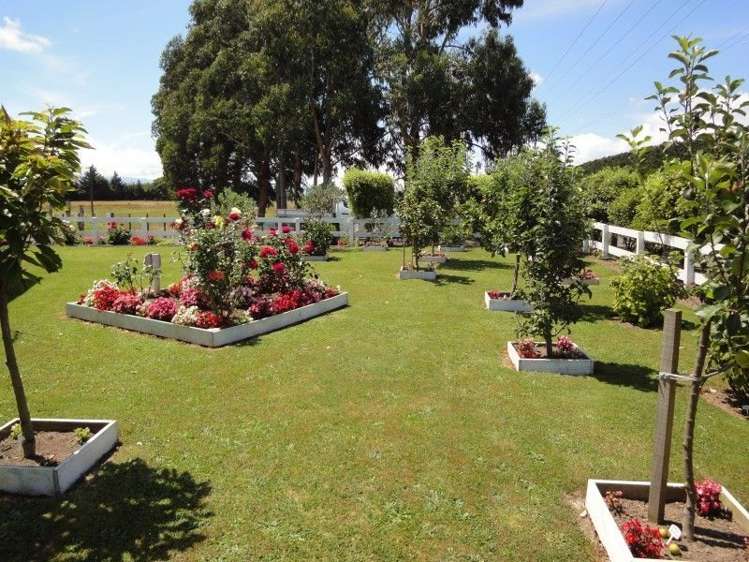 81454 State Highway 2 Pahiatua_18