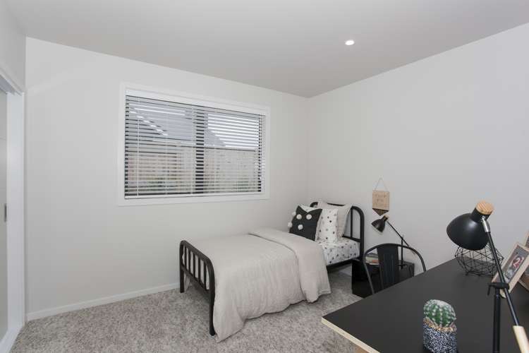 156 Pacific Drive Fitzherbert_12