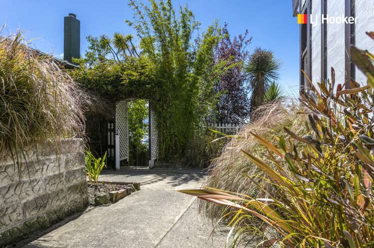 38 Easther Crescent Kew_21