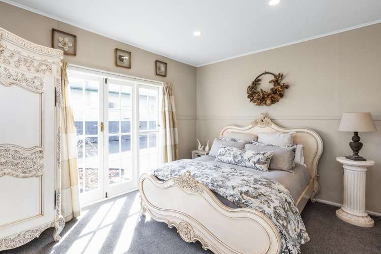 511 Frederick Street West Mahora_17